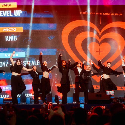 LEVEL UP